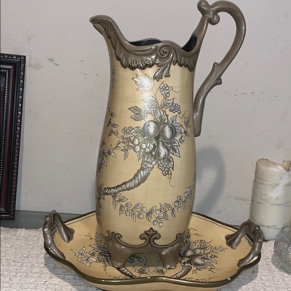 2 pc. Ceramic  Decorative Water Picture and Tray